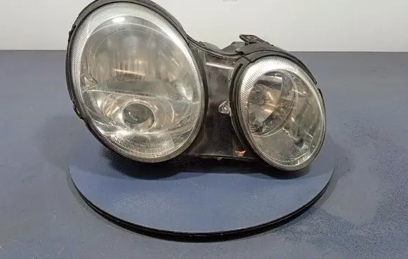 KIA Opirus Headlight/headlamp 1060401