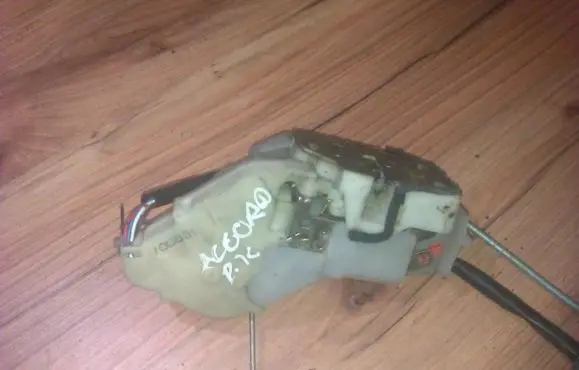 Honda Accord Front door lock