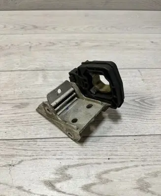 BMW 5 F10 F11 Radiator mount bracket 7186513 7211161 7575247