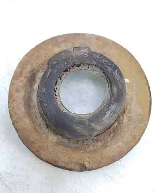 Volkswagen PASSAT B6 Rear coil spring rubber mount 1k0512297c