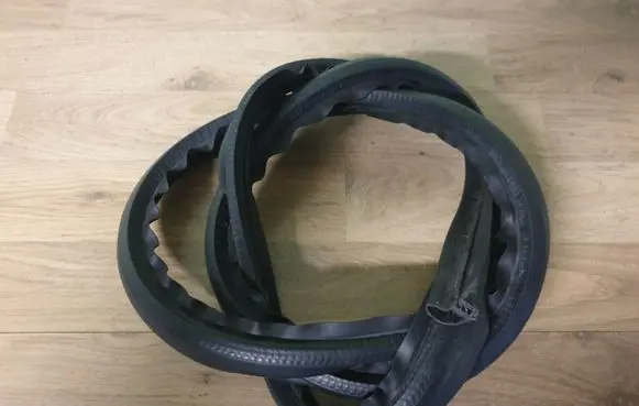 Audi A4 S4 B7 8E 8H Engine compartment rubber 8E0823731C