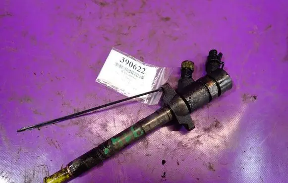 Ford Focus C-MAX Fuel injector 