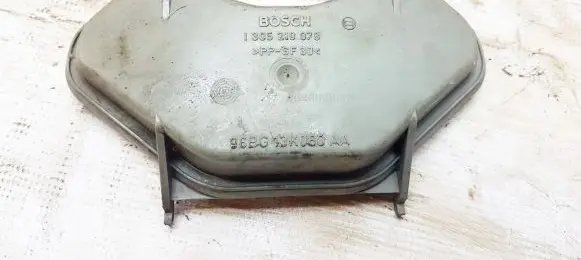 Ford Mondeo MK II Headlight/headlamp dust cover 1305219078