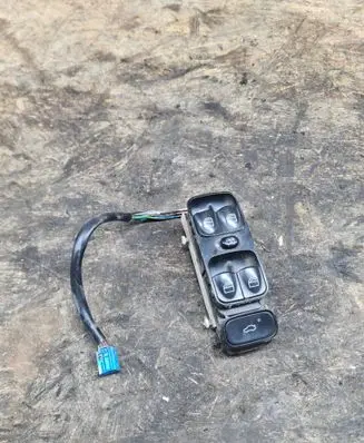 Mercedes-Benz C W203 Electric window control switch A2038210679 501955