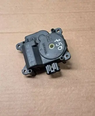 Mazda 3 I Air flap motor/actuator 8610000990