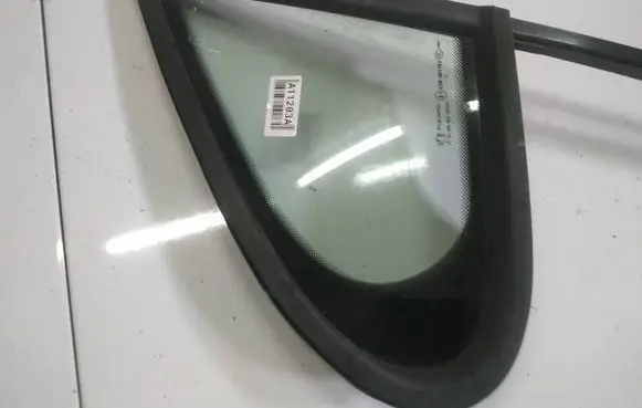 Peugeot 207 Front door vent window glass four-door AS2