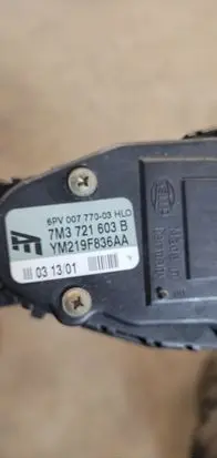 Volkswagen Sharan Accelerator throttle pedal 7M3721603