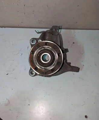Volkswagen PASSAT CC Front wheel hub