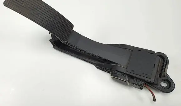 Mercedes-Benz GL X164 Accelerator throttle pedal A1643000004