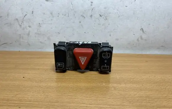Mercedes-Benz E W210 Hazard light switch 2108208010 C3846
