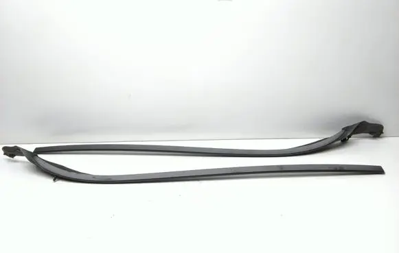 Volvo V60 Windshield trim 31335865 31335864