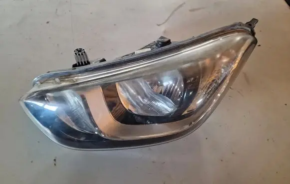 Hyundai i20 (PB PBT) Headlight/headlamp 921014P500
