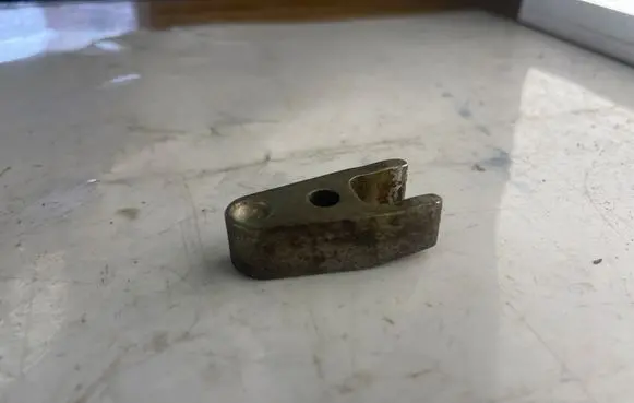 Jeep Grand Cherokee (WK) Fuel Injector clamp holder
