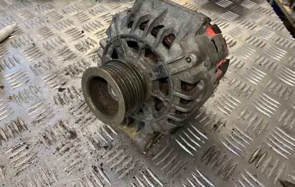 Renault Scenic I Generator/alternator 8200030635