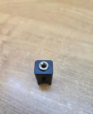 Volvo S60 AUX in-socket connector 31285608