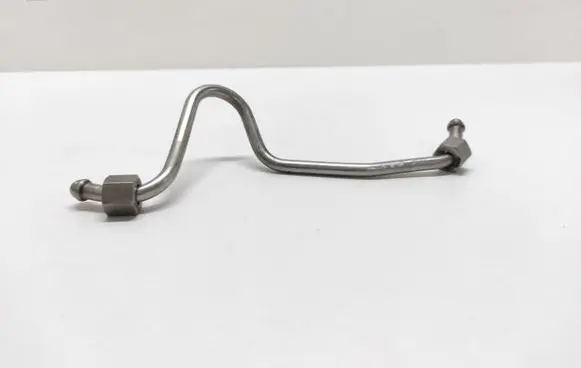 BMW 7 F01 F02 F03 F04 Fuel injector supply line/pipe 