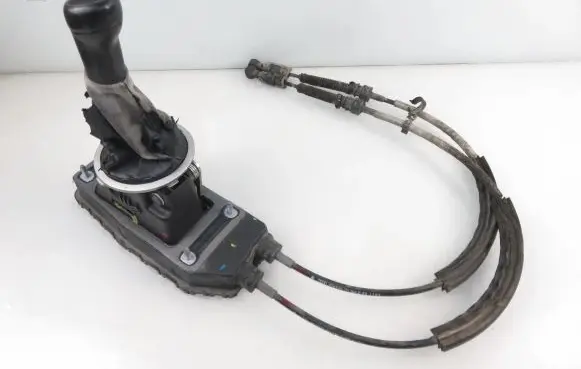 Volkswagen Fox Gear shifter/selector 5Z0711061