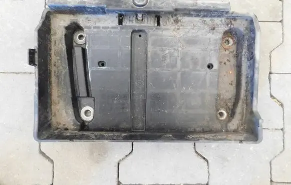Mercedes-Benz C W205 Battery box tray 