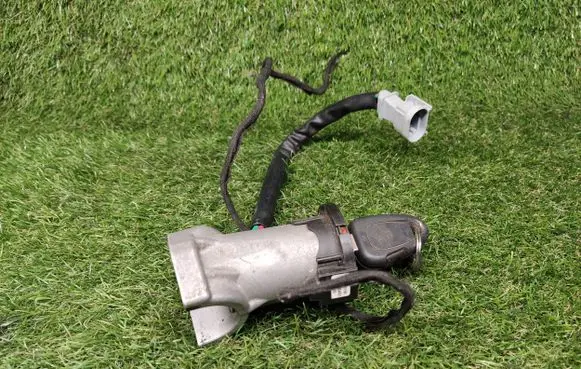 Iveco Daily 3rd gen Ignition lock 504086198 F005V00481