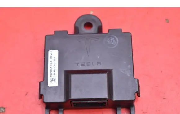 Tesla Model S Engine control unit/module ECU 106965100D