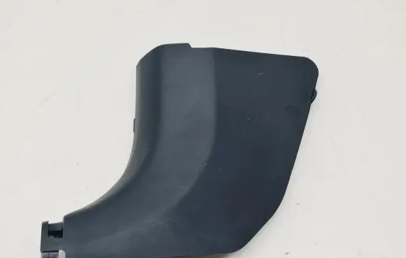 Foot area side trim