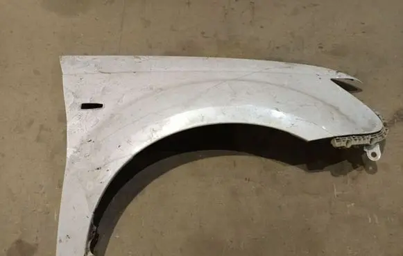 Mitsubishi Outlander Fender 