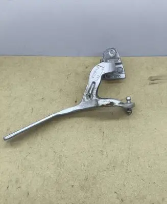 Tailgate/trunk/boot hinge