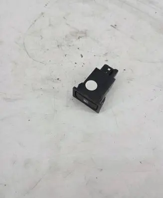 Toyota Avensis T250 Fuel tank opening switch 156795