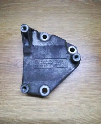 Opel Meriva A A/C compressor mount bracket 90529602