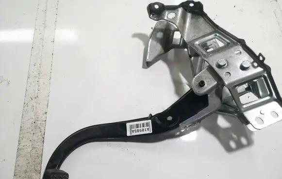 Opel Zafira A Brake pedal 