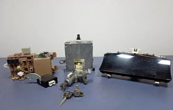 Toyota Corolla Verso E121 Engine control unit/module ECU 89661-13060
