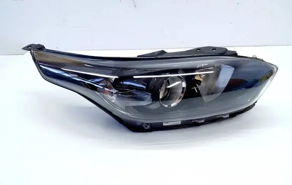 KIA Ceed Headlight/headlamp 92102J7061