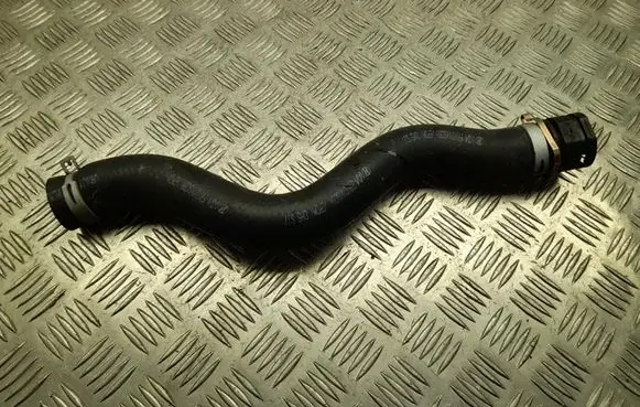 Hyundai Kona II Engine coolant pipe/hose 