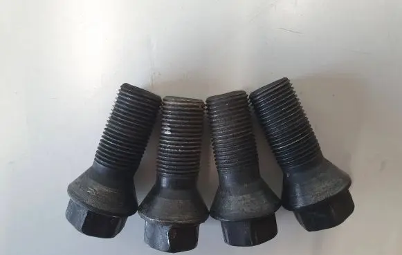 BMW 3 G20 G21 Nuts/bolts 6890324