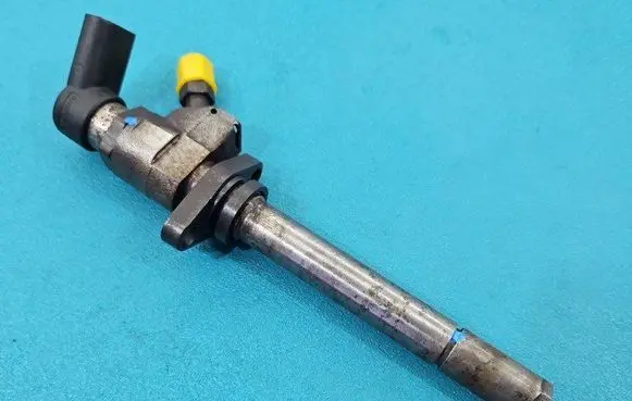 Fuel injector