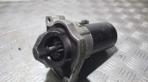Peugeot 2008 I Starter motor 96740772