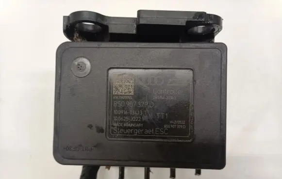 Audi TT TTS RS Mk3 8S ABS Pump 8S0614517D 8S0907379D