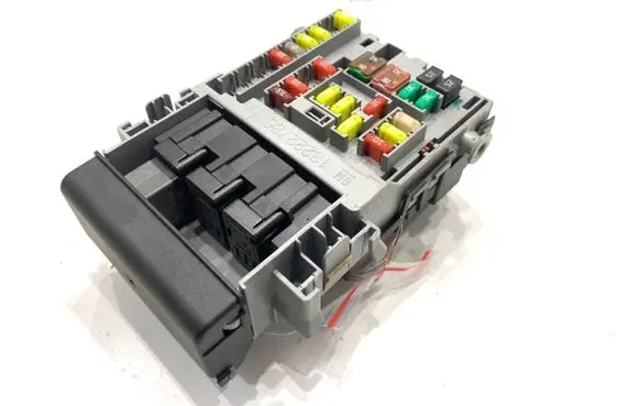 Opel Insignia A Fuse box set 13222786