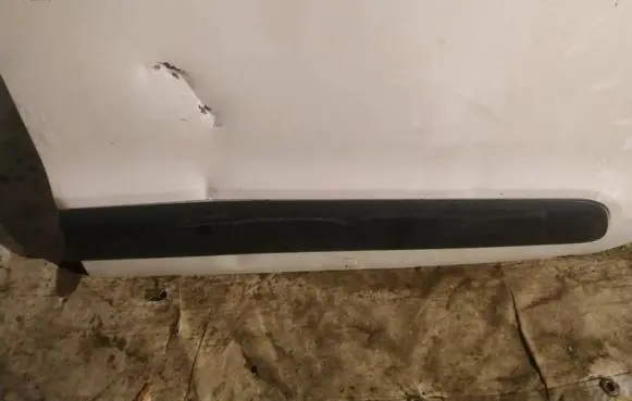 Citroen C3 Picasso Front door trim (molding) 