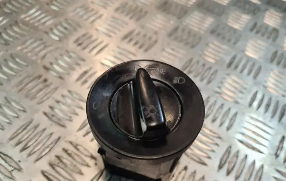 Volkswagen PASSAT B5 Light switch 3B0941531