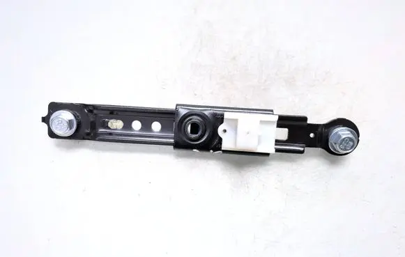 Hyundai i40 Seat belt adjustment rail 170119