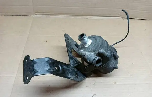 Audi A4 S4 B9 Water pump 8W0145896C