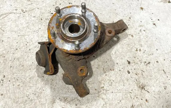Hyundai Santa Fe Front wheel hub spindle knuckle