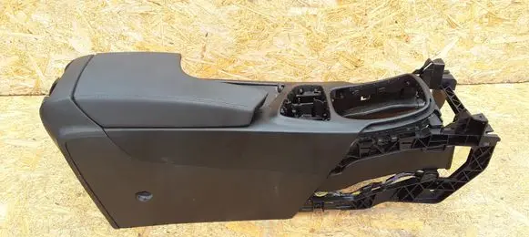 Opel Insignia A Armrest 13242861