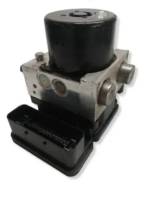 Mercedes-Benz C W204 ABS Pump A2049012400