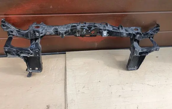 Renault Kangoo II Radiator support slam panel 8200393685 8201130847
