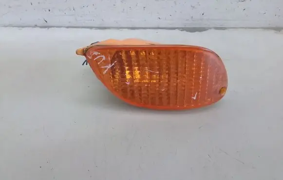 Ford Focus Front indicator light 0374