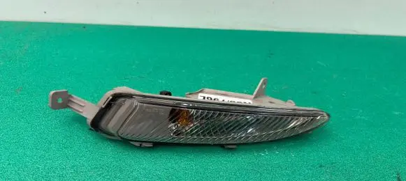 Opel Astra J Front indicator light 13367142