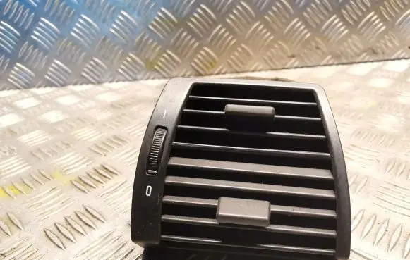 BMW X5 E53 Dashboard air vent grill cover trim 8402216