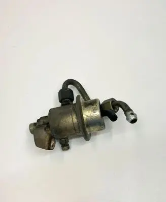 Mercedes-Benz SL R129 Fuel pressure regulator 0438161013